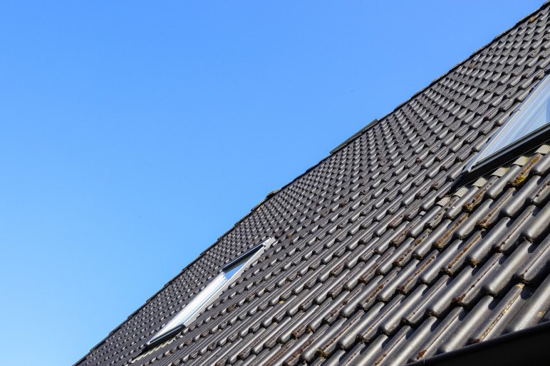 Dak herstellen Posterholt, Limburg